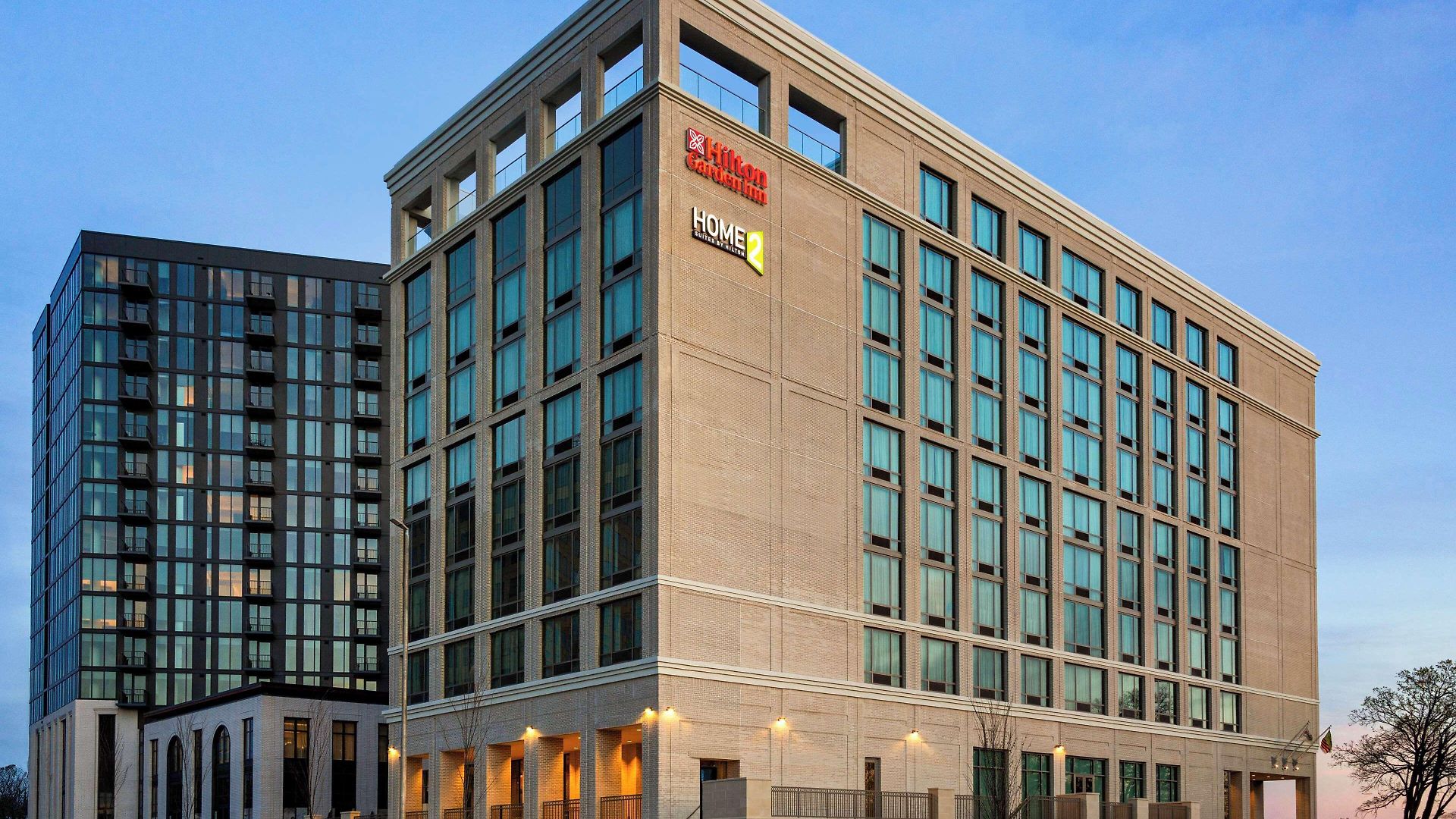 Hilton Garden West End Avenue Hotel