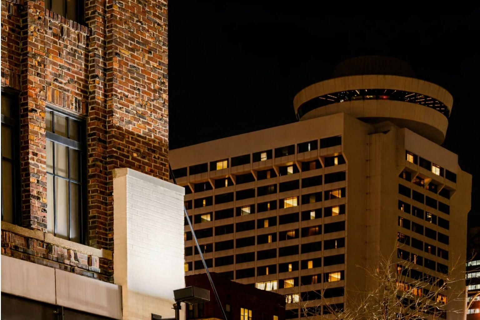 Boulevard Downtown Aparthotel 4*
