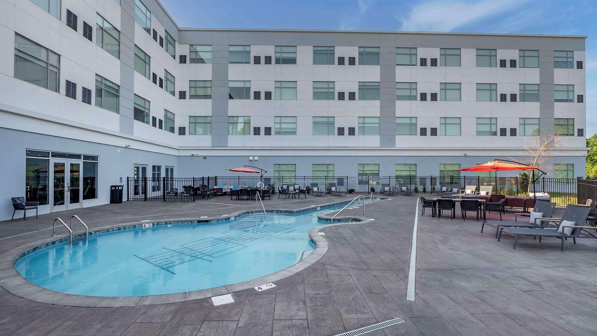 Cambria Airport Hotel