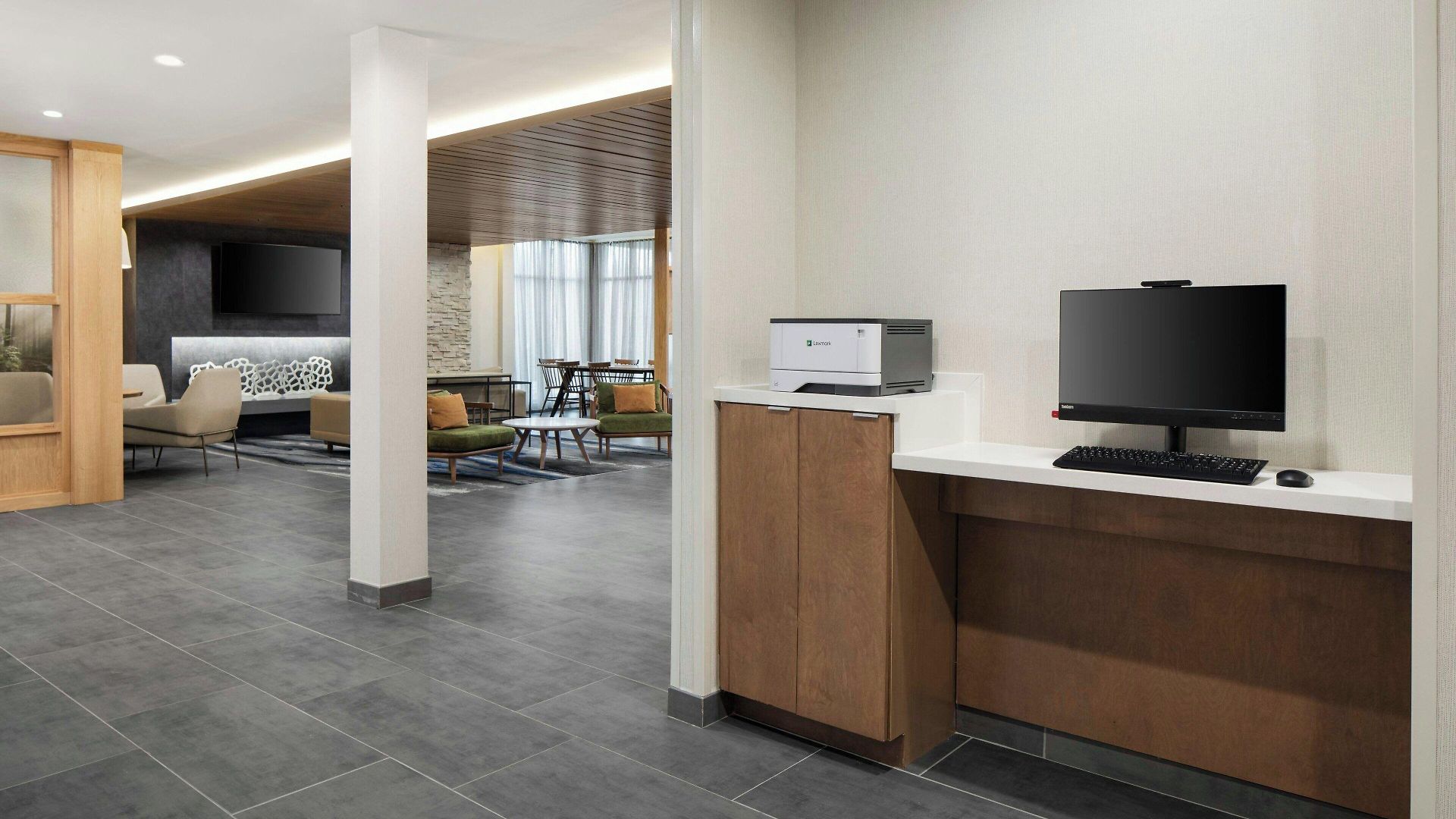 Hotel Fairfield By Marriott & Bellevue 3*