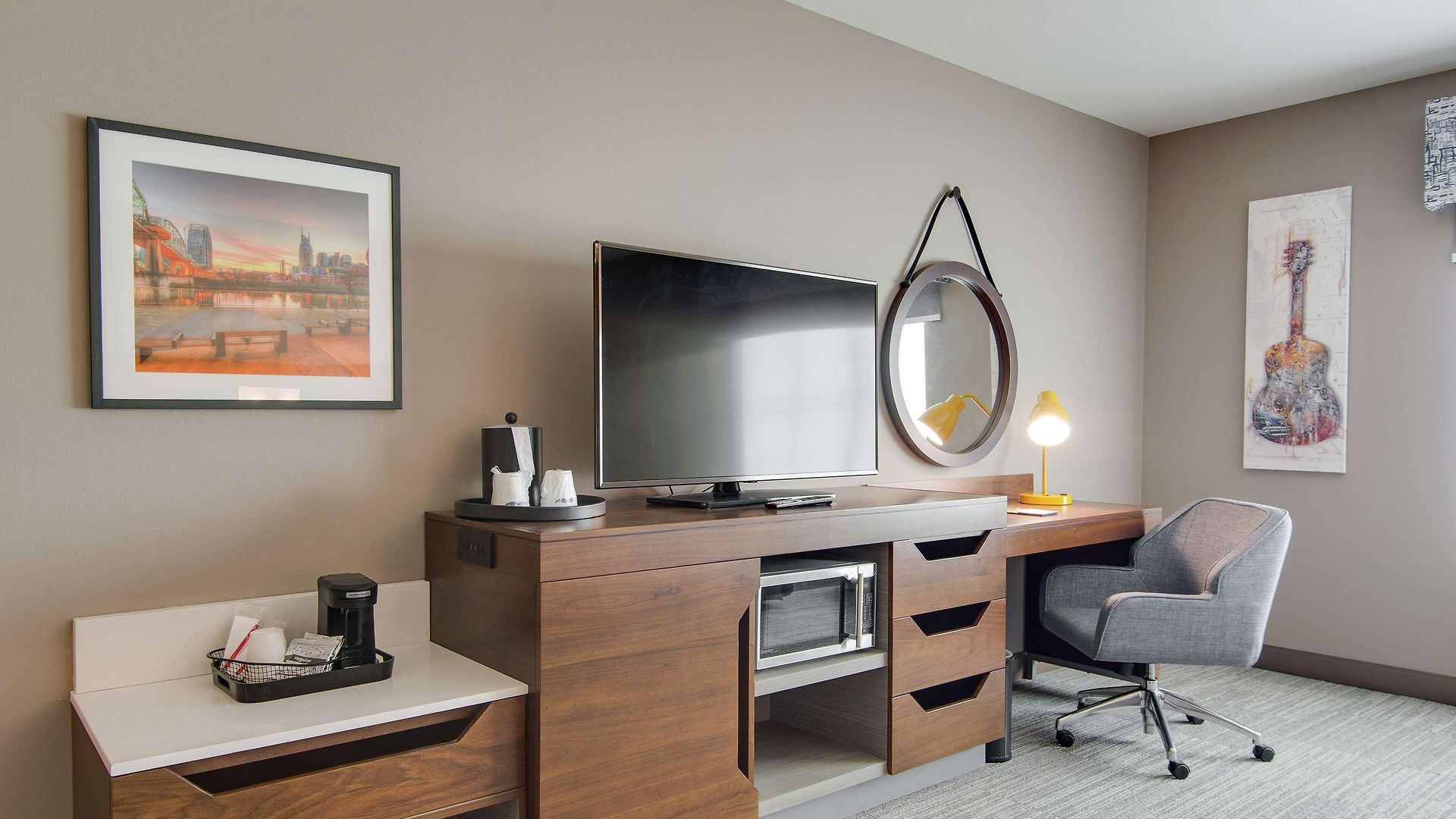 Hotel Hampton & By Hilton North Skyline 3*