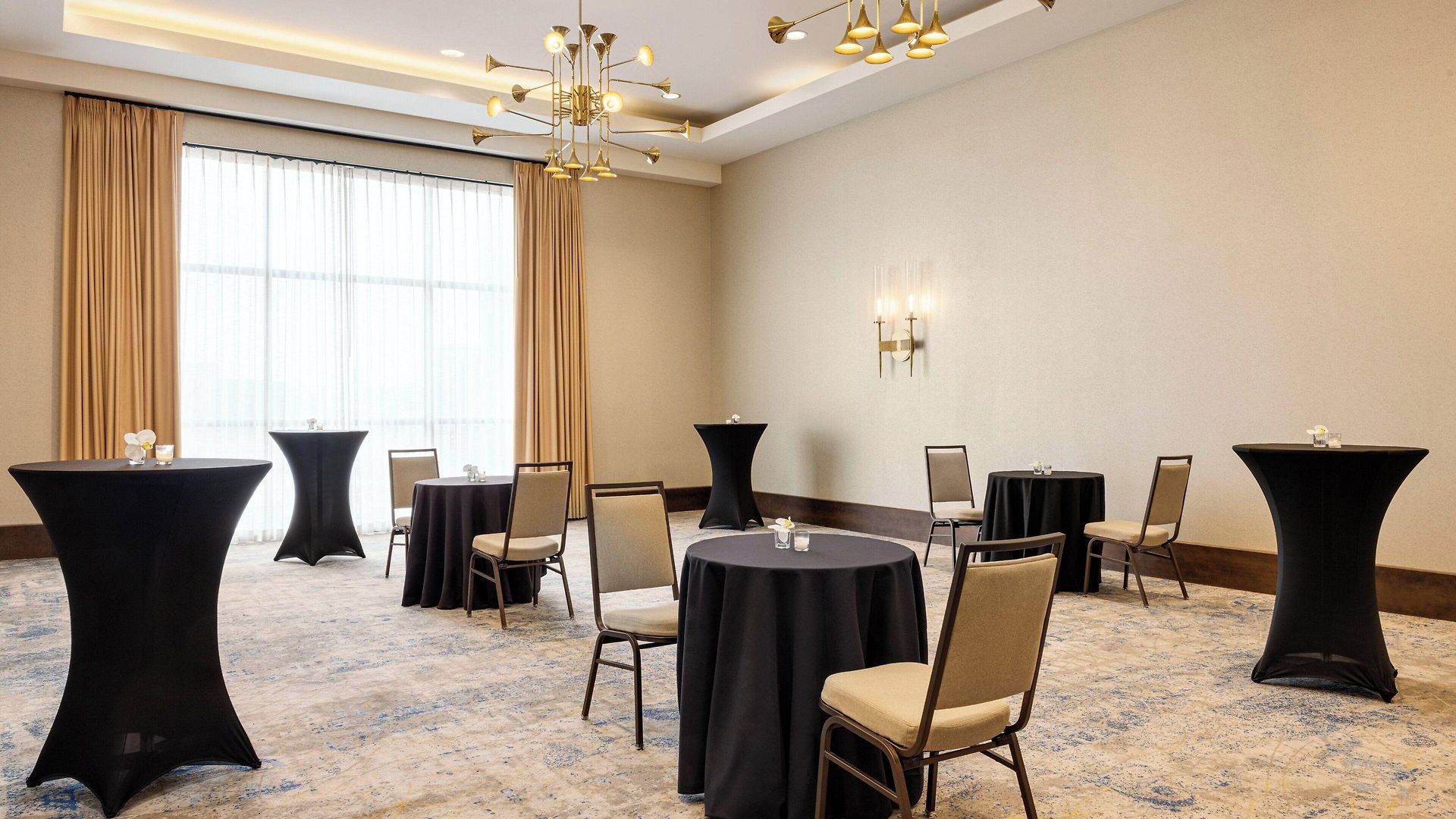 & Downtown - Broadway By Ihg