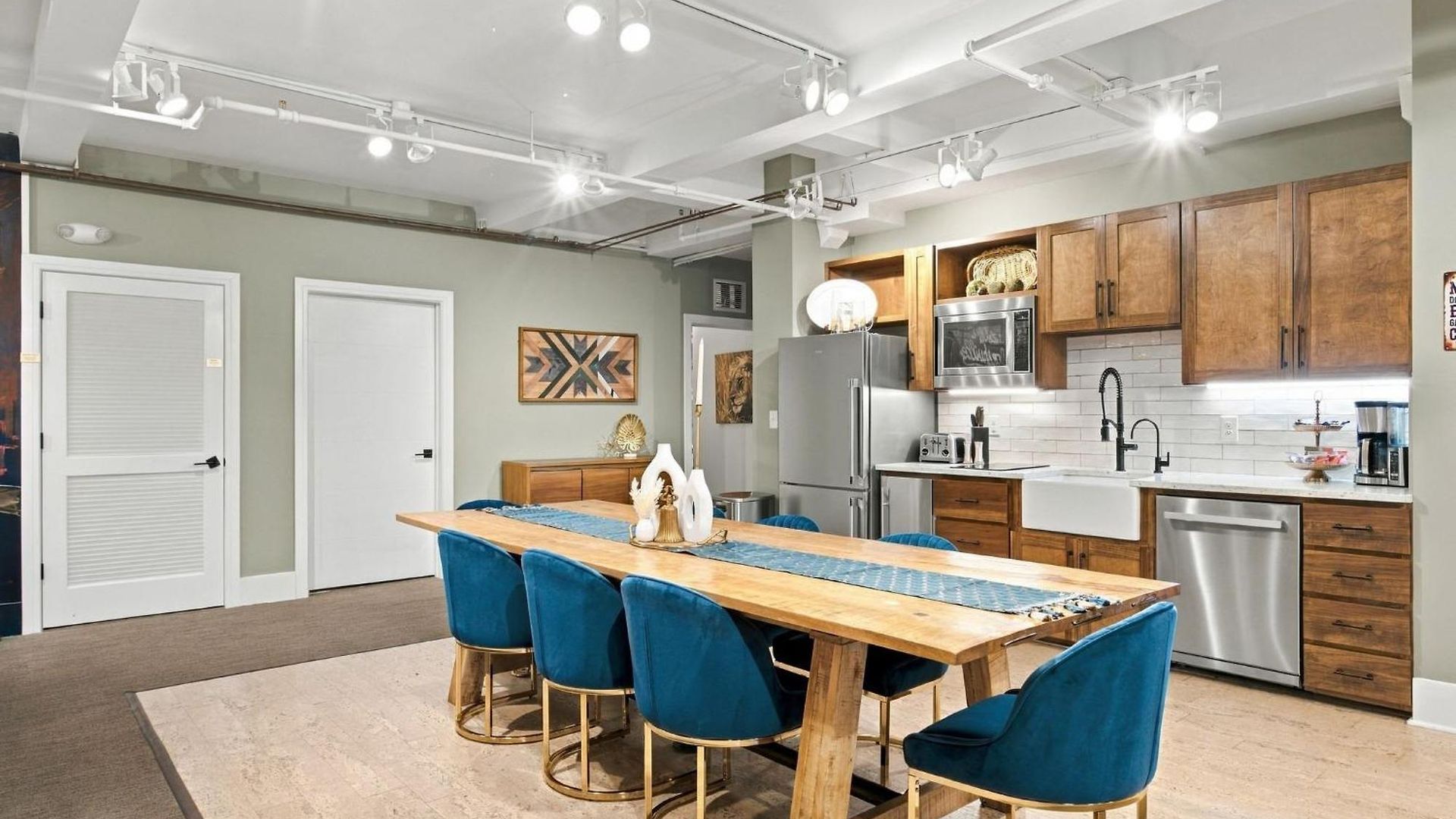 Music 6br By Maddox Apartment