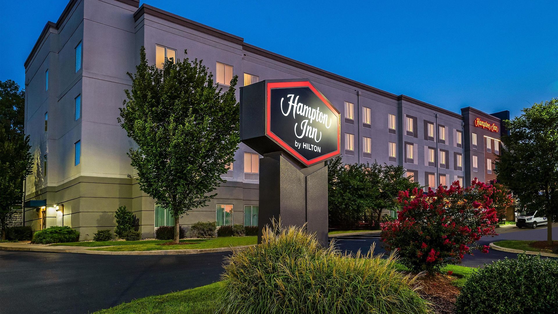 Hotel Hampton By Hilton Airport Century Place Nashville