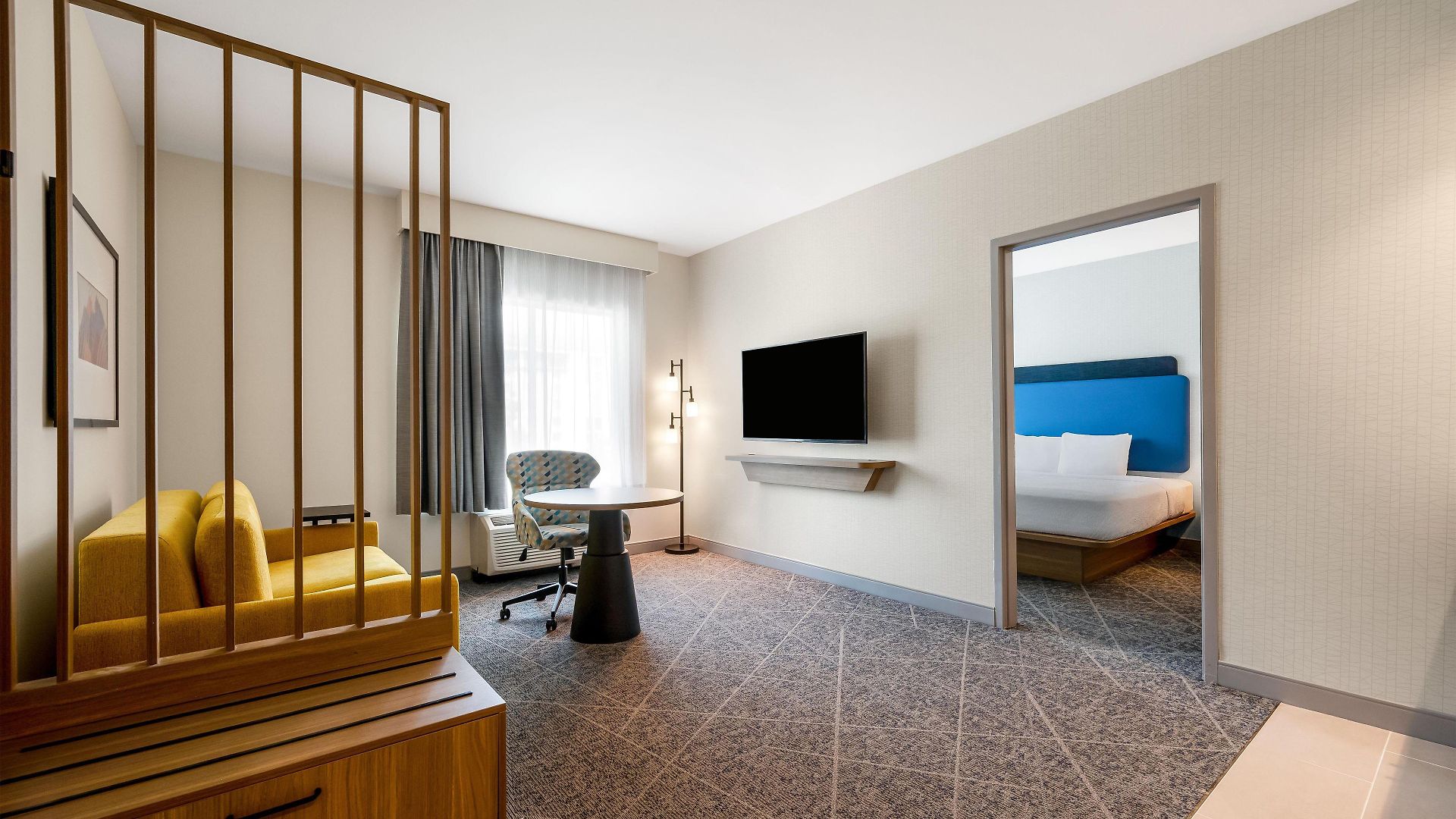 Hampton By Hilton Airport Century Place