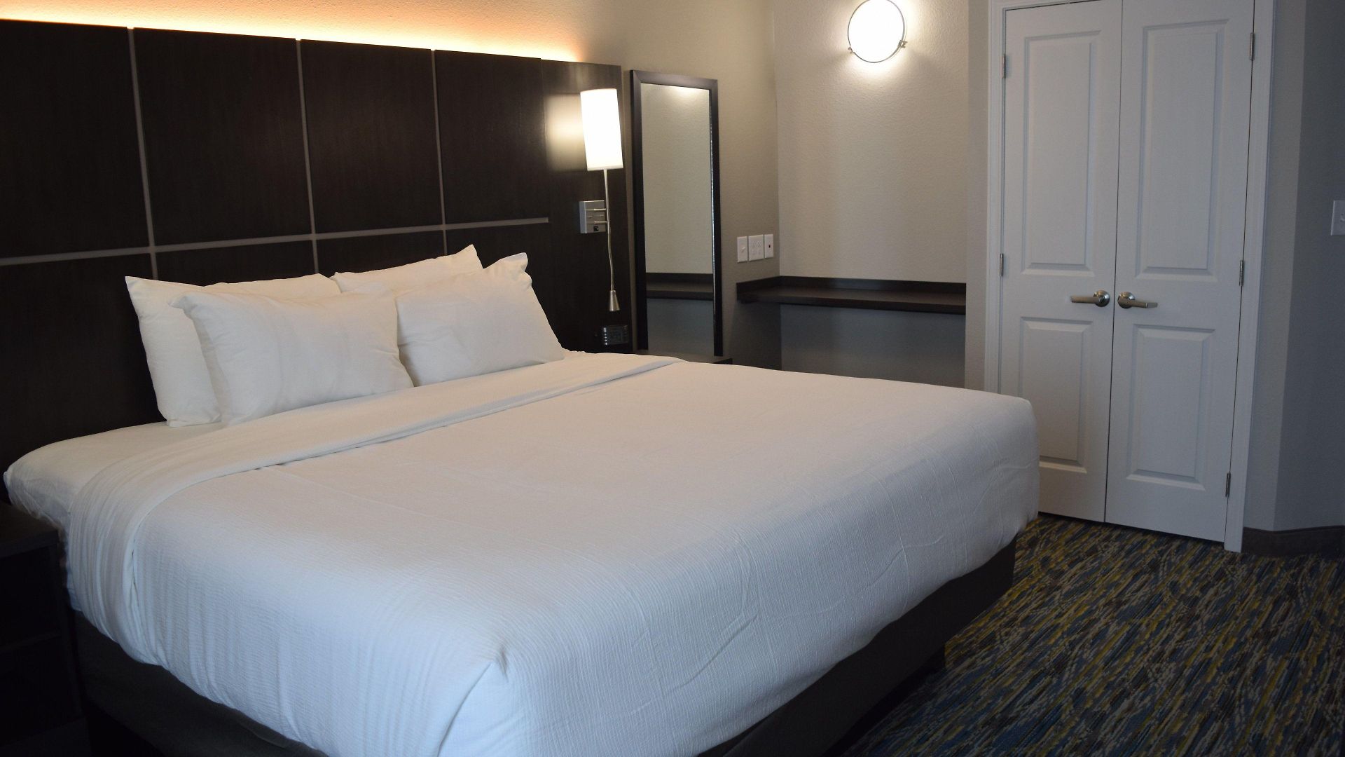 Hotel Candlewood - Metro Center By Ihg