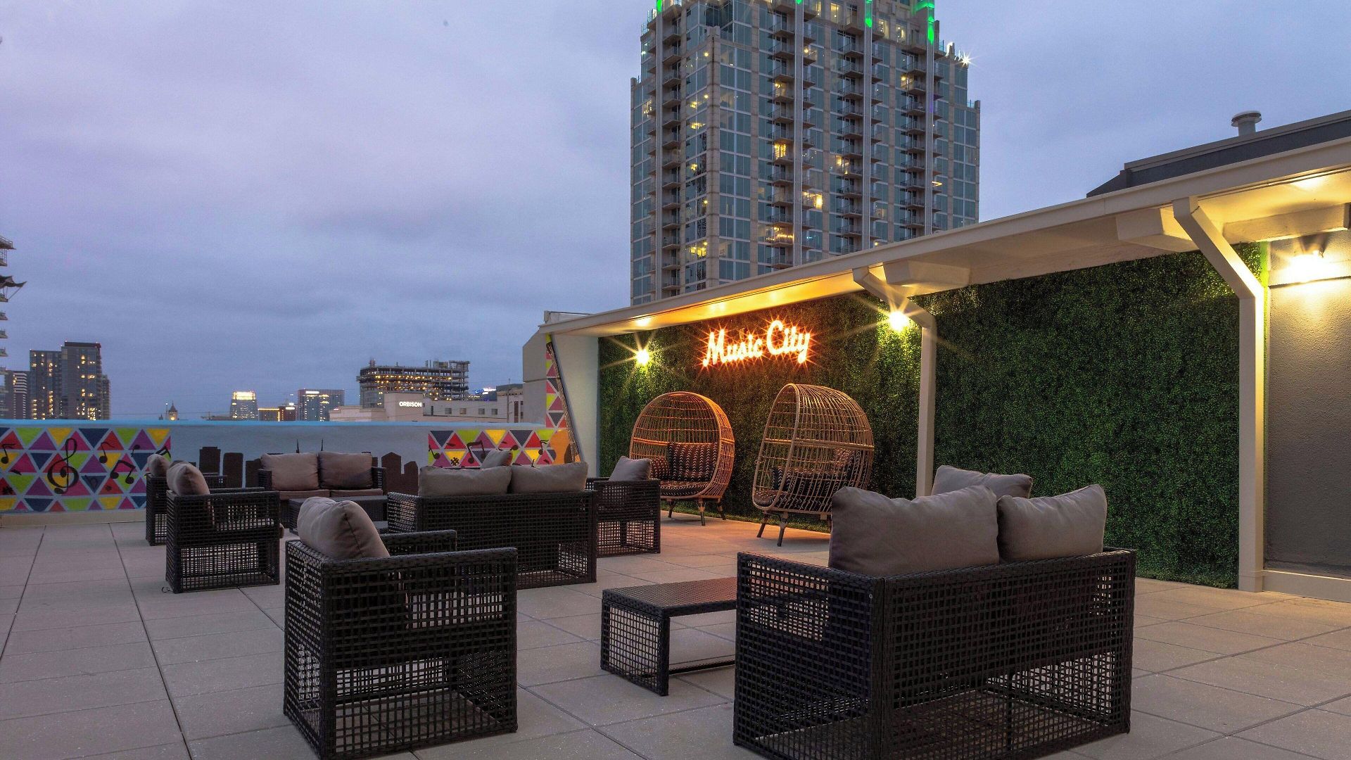 Hotel Aloft By Marriott West End Nashville