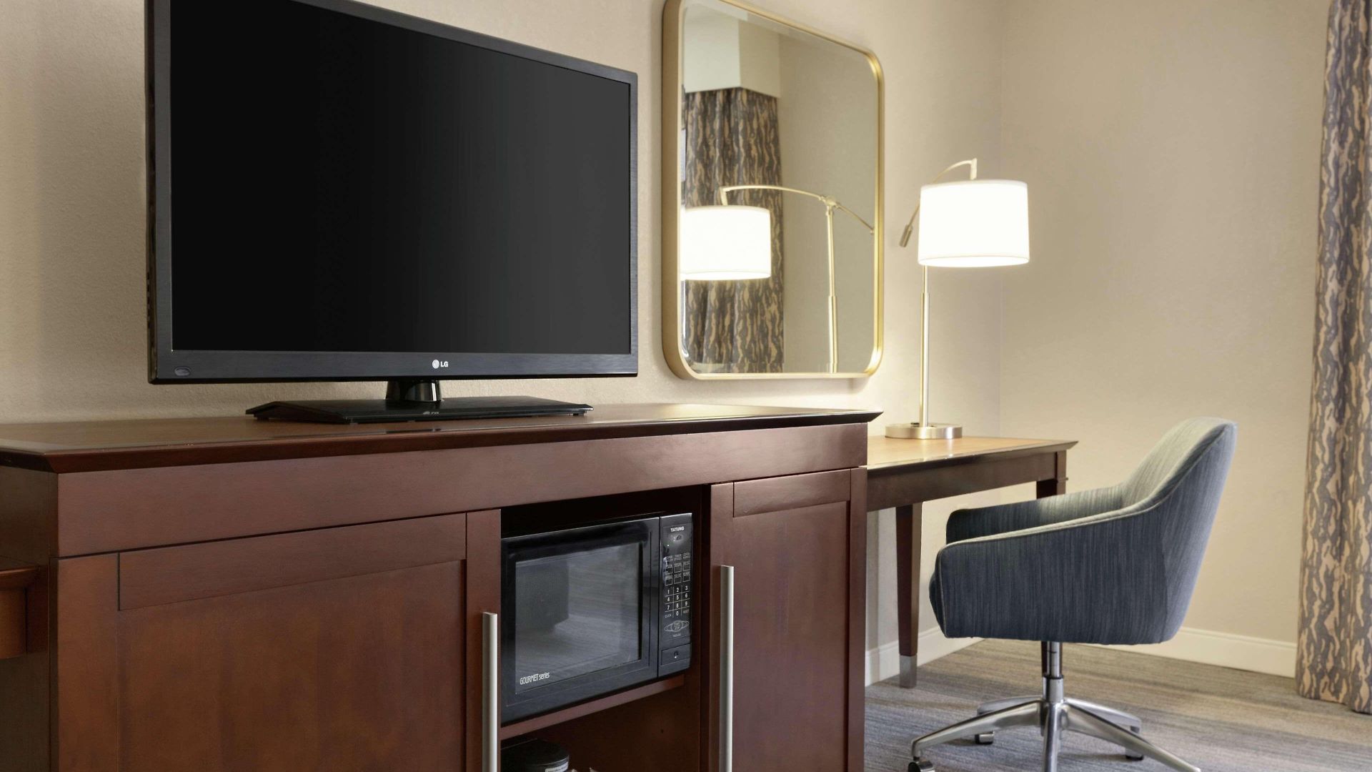 Hampton & Nashville-downtown Hotel 3*