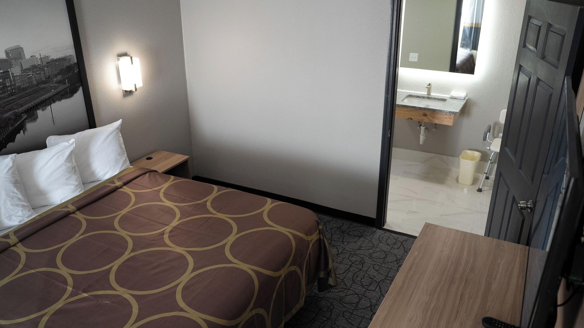 Super 8 By Wyndham Antioch/nashville South East