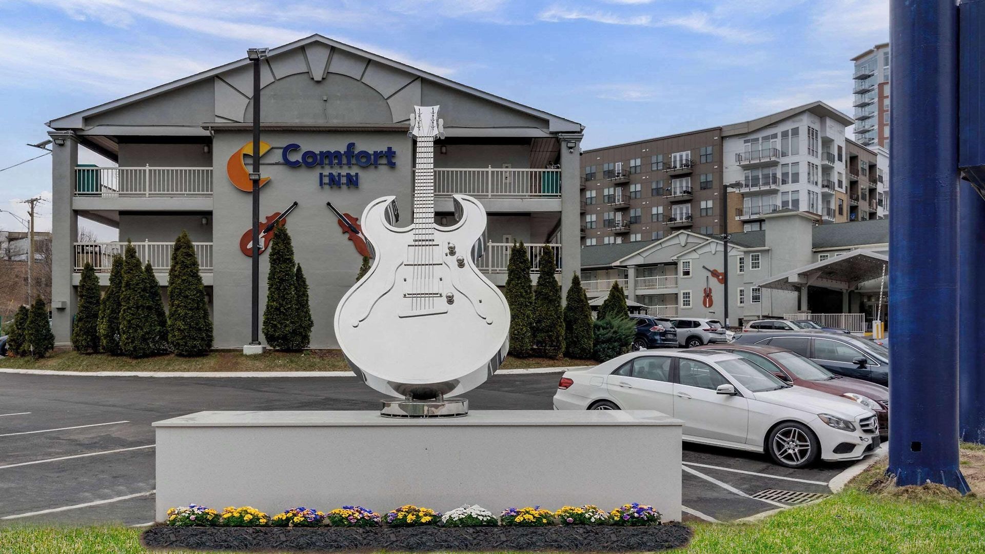 Comfort Downtown - Music Center 4*