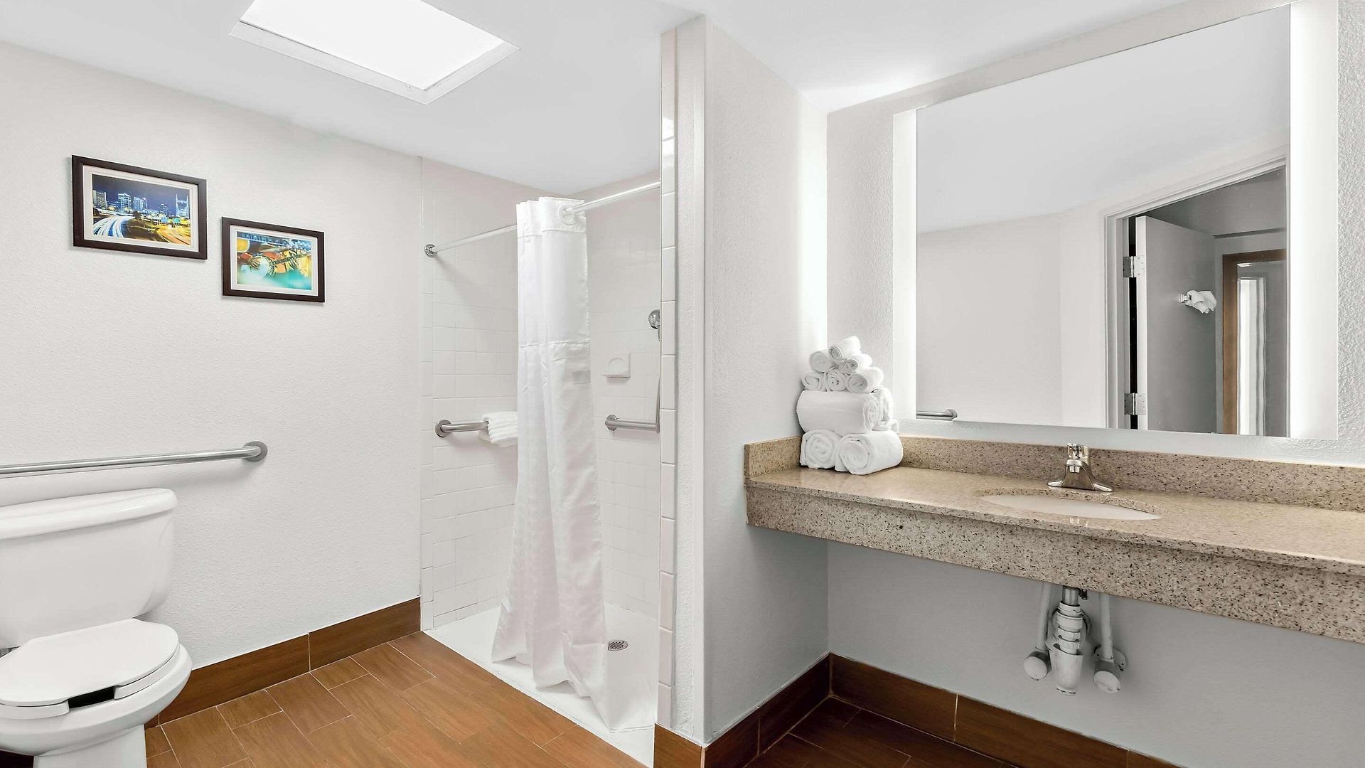 Comfort & Near Tanger Outlets I-24 Antioch 4* Nashville