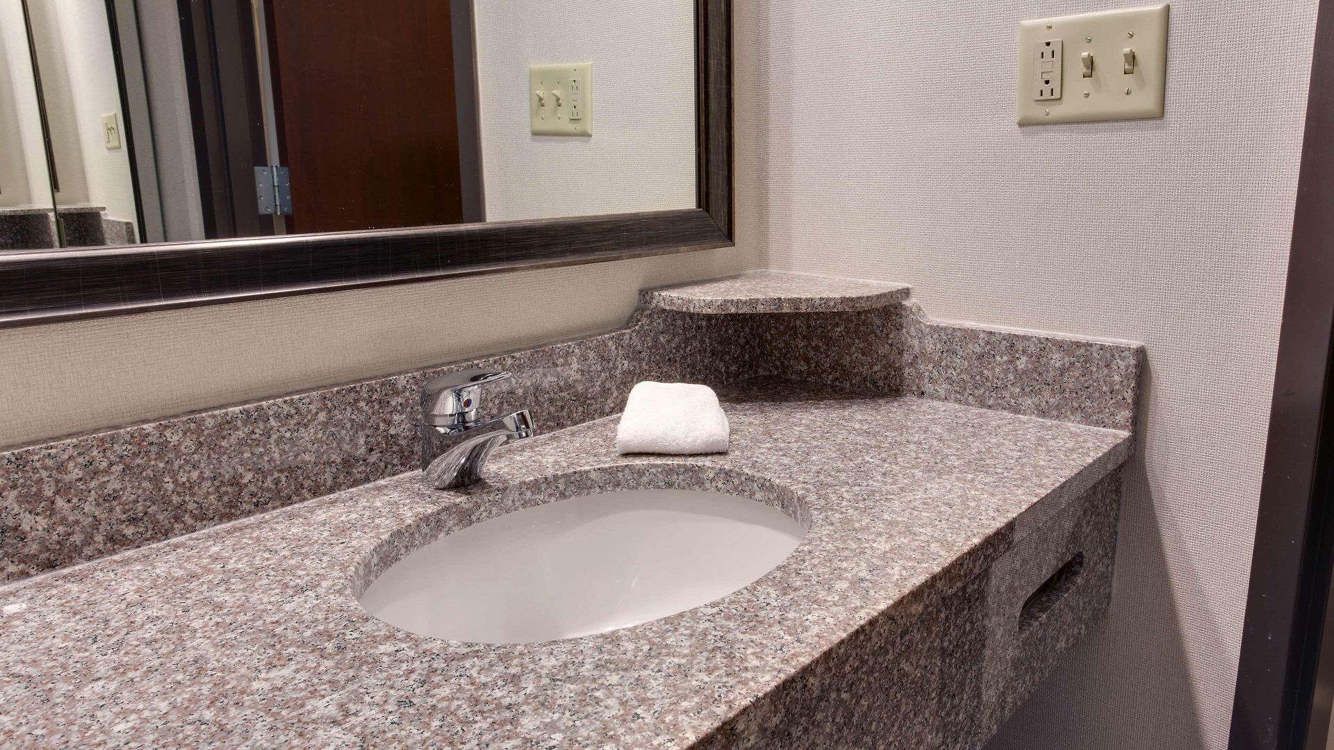 Drury & Airport Hotel