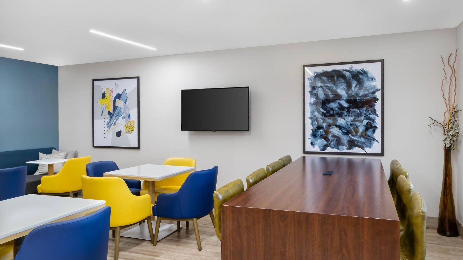 Comfort West 4*