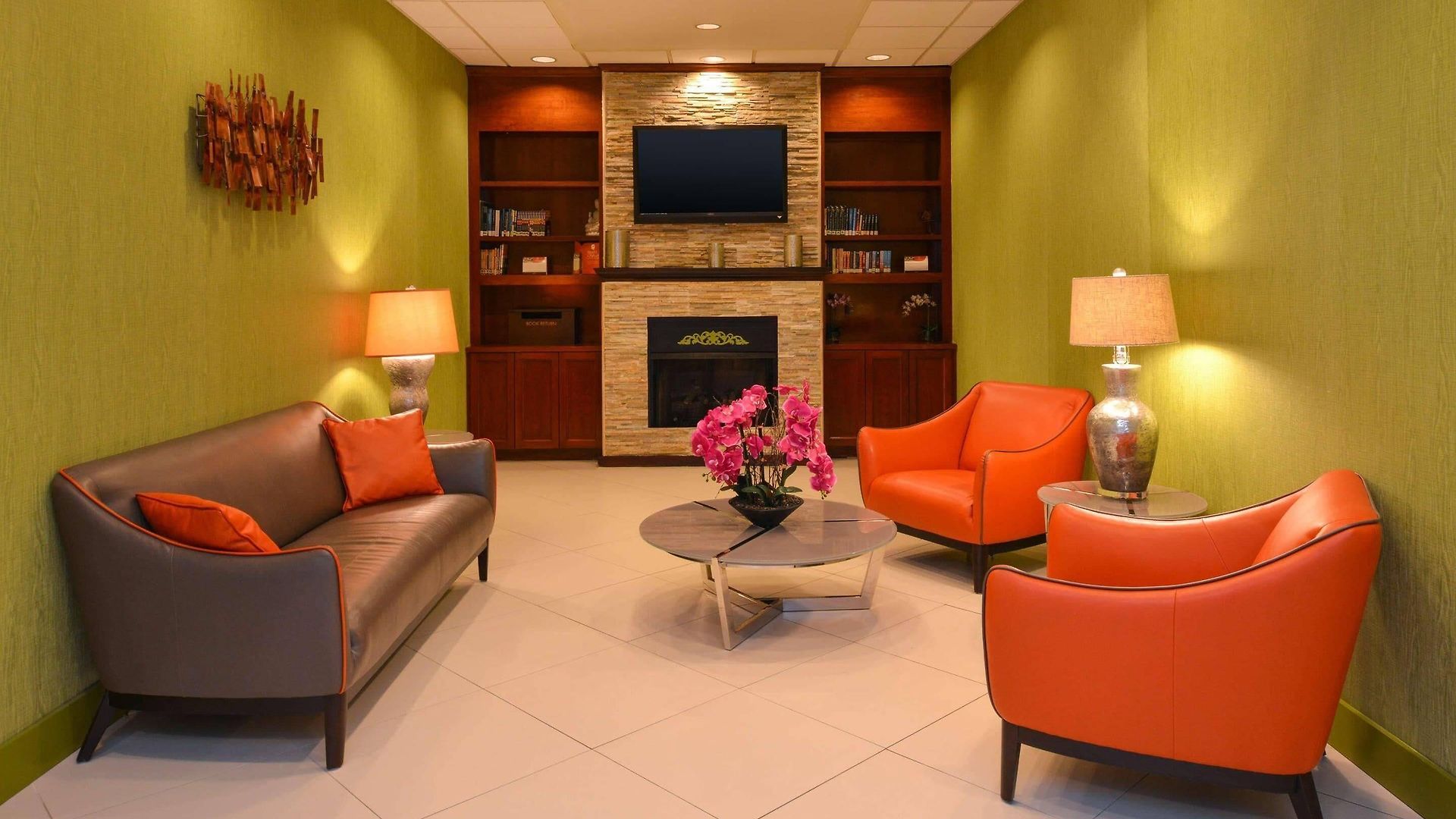 Country & By Radisson Airport Tn 4*