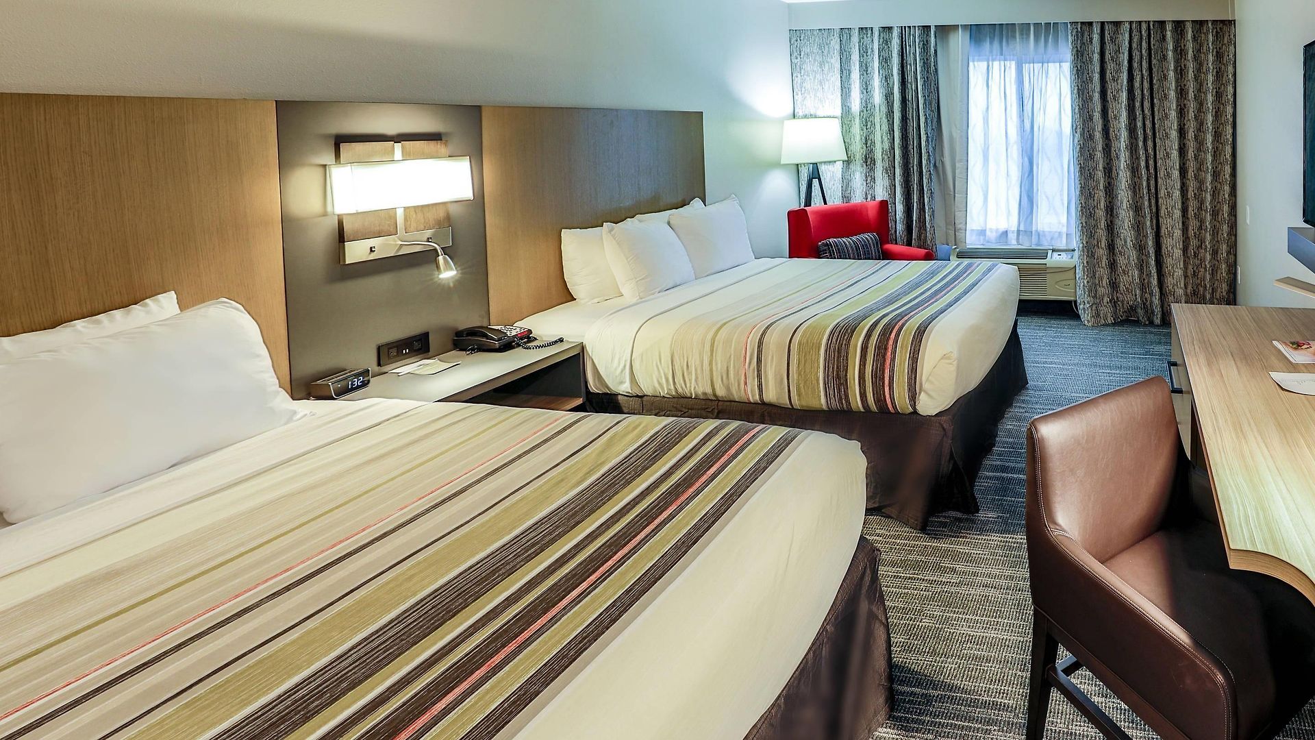 Country & By Radisson Airport Tn Hotel Nashville