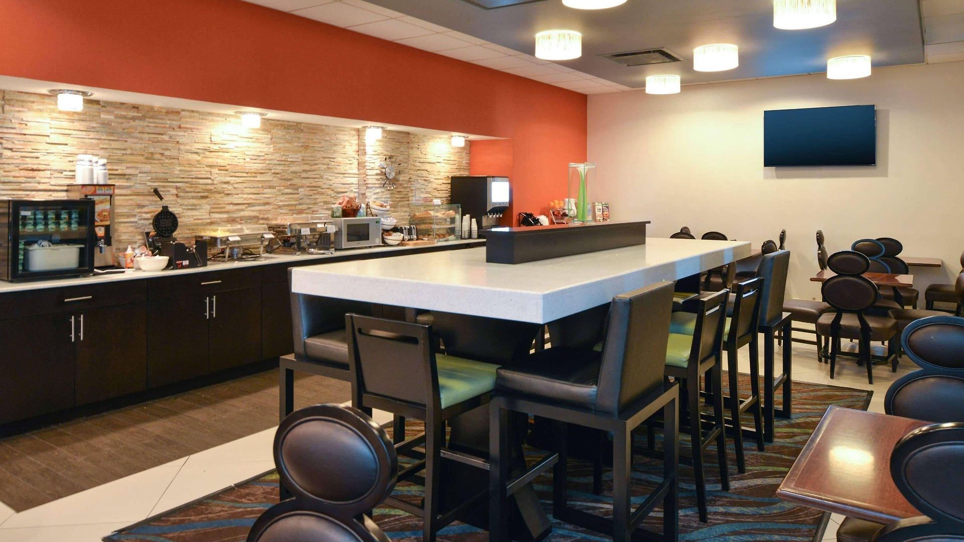 Country & By Radisson Airport Tn Hotel Nashville