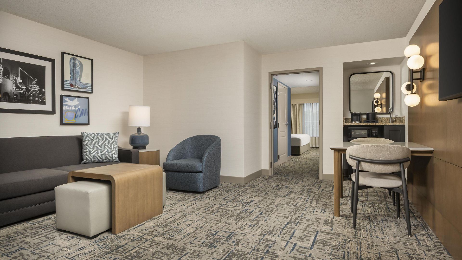 Embassy - At Vanderbilt 3*
