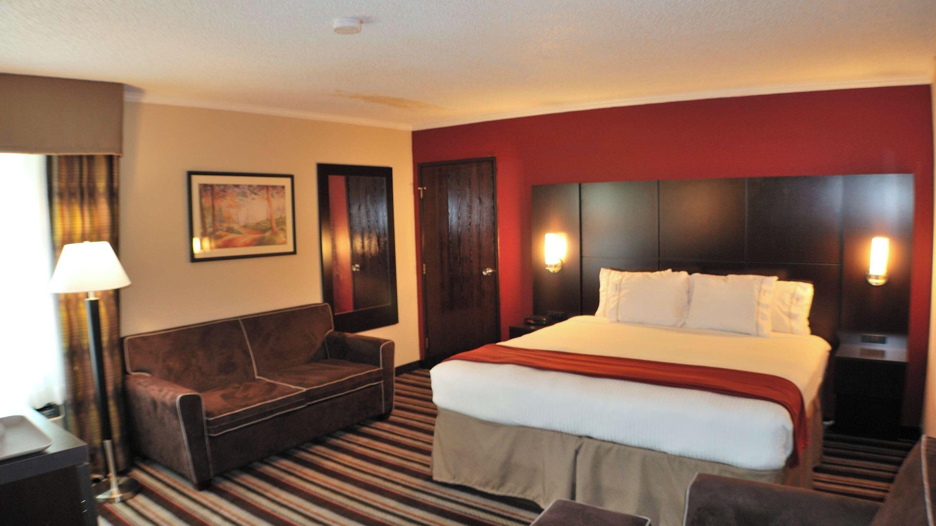 Express W-i40 By Ihg Nashville
