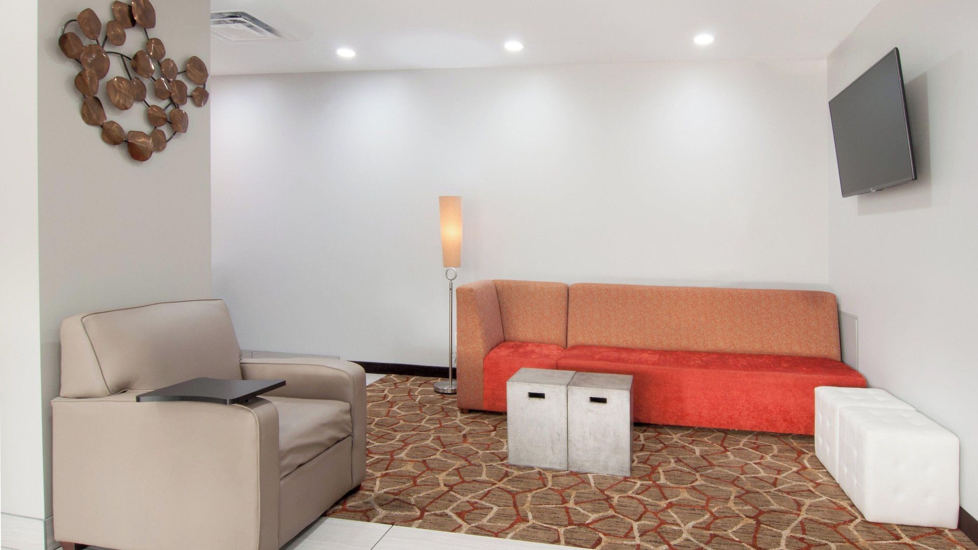Express & Nashville-i-40 & I-24 Hotel