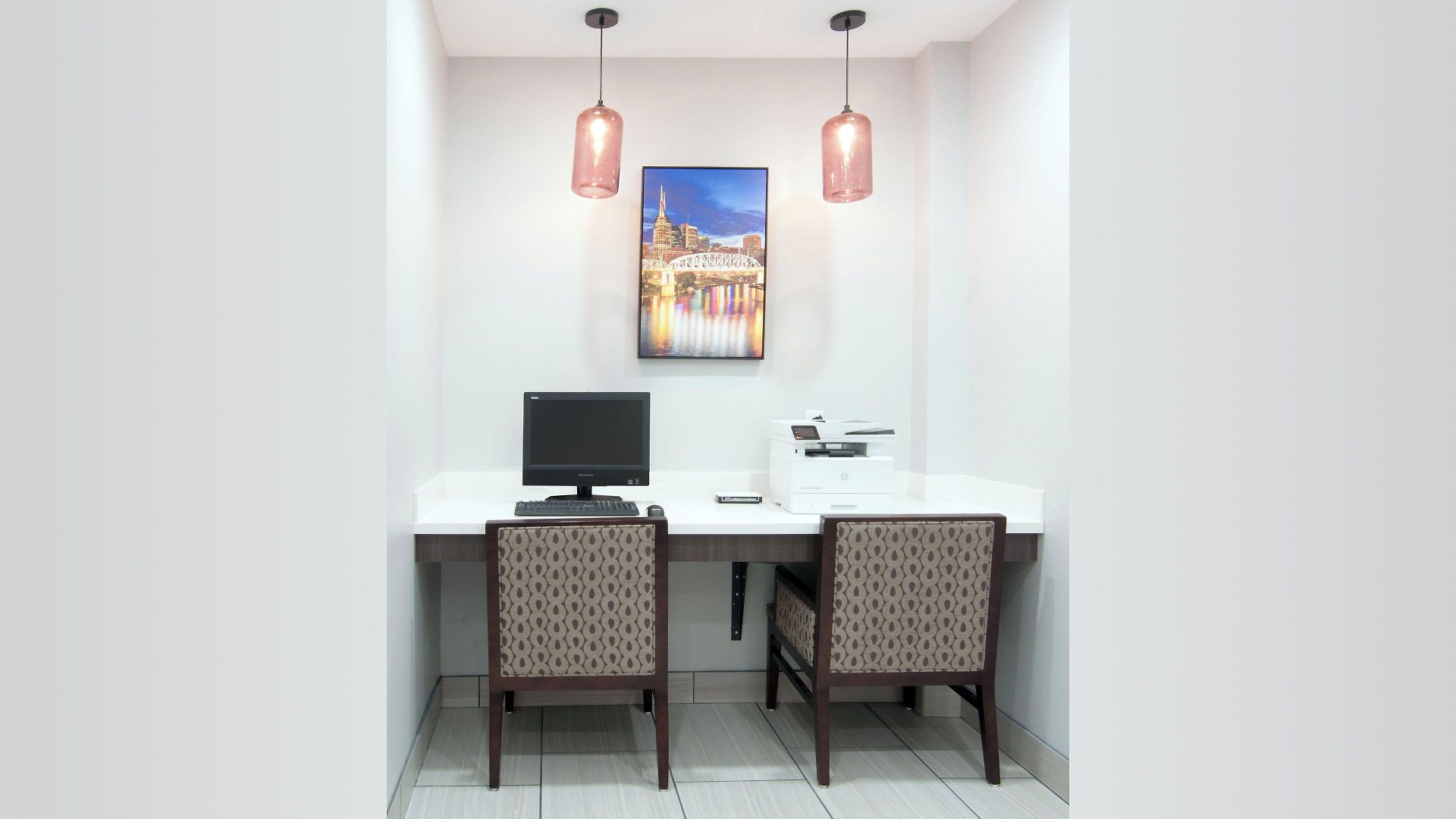 Express & Nashville-i-40 & I-24 Hotel 3*