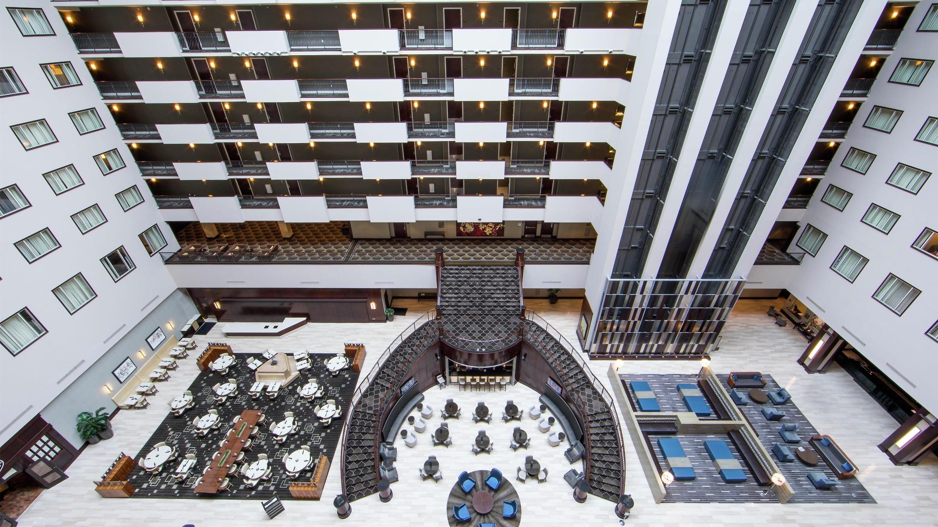 Hilton Downtown 4*