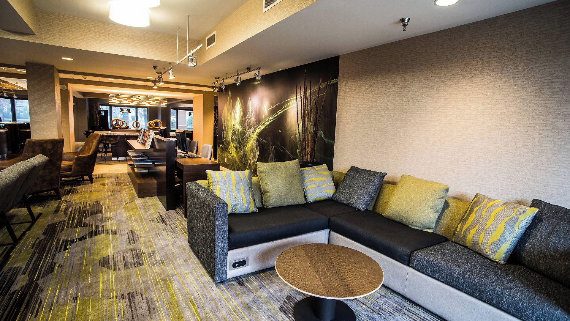 Courtyard By Marriott At Opryland 3*
