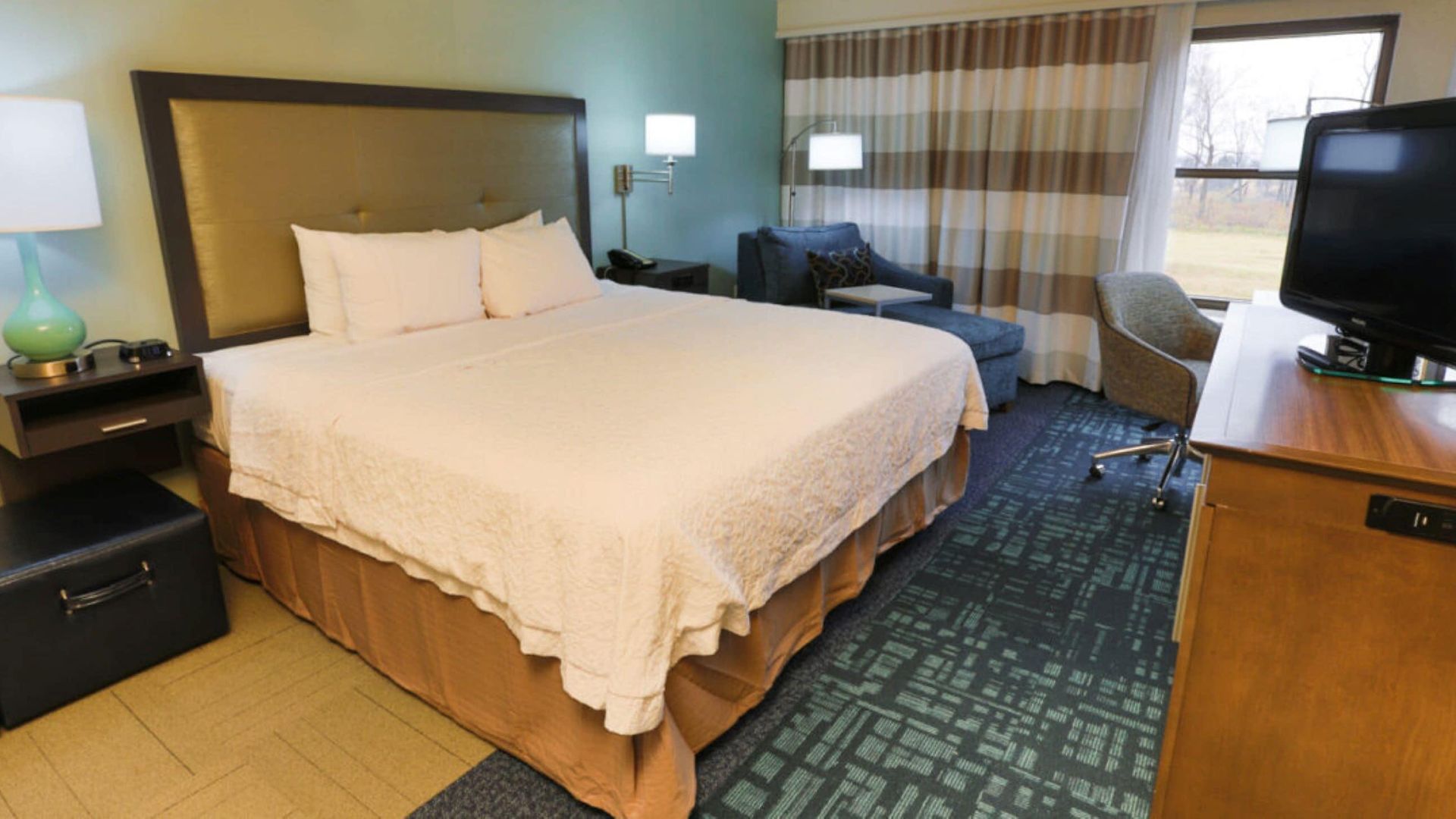 Hampton & Nashville-airport 3*