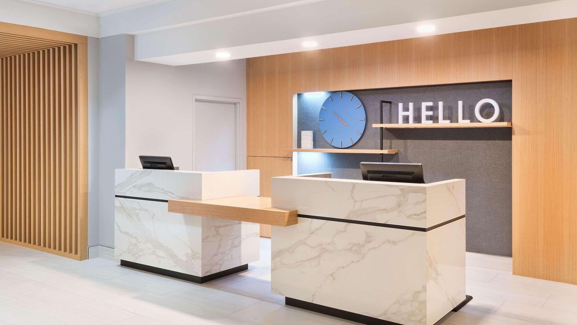 Radisson Airport 4*