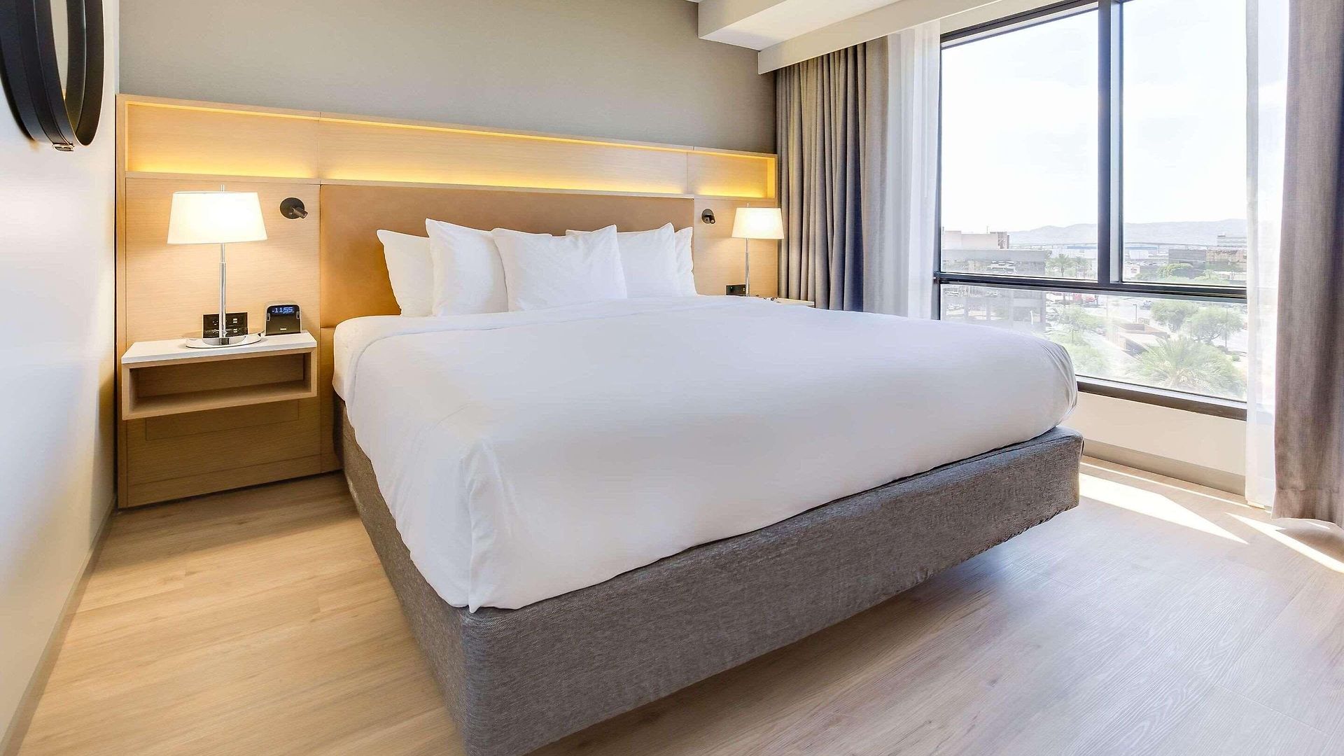 Radisson Airport