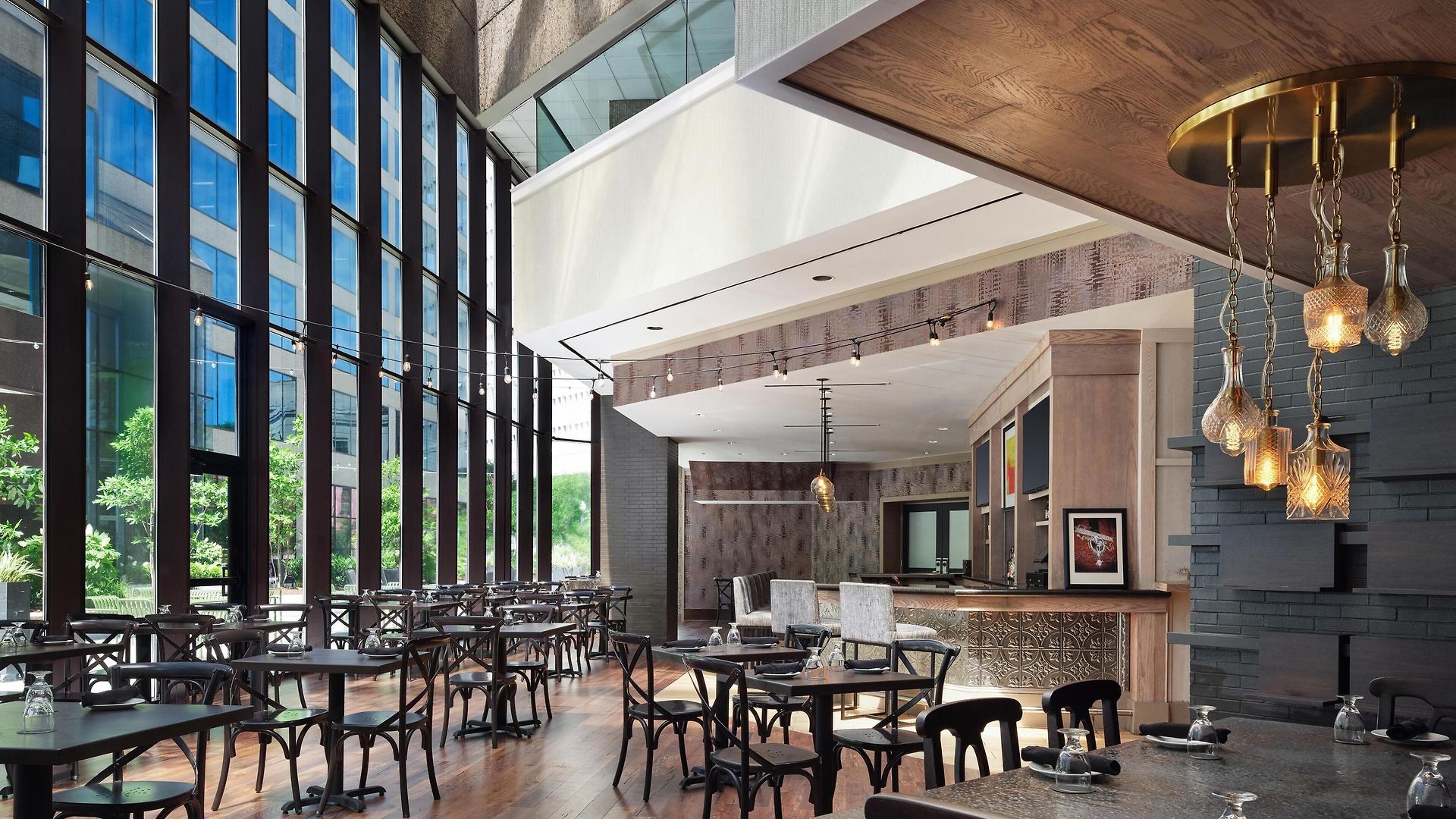 Doubletree By Hilton Downtown Hotel 4*