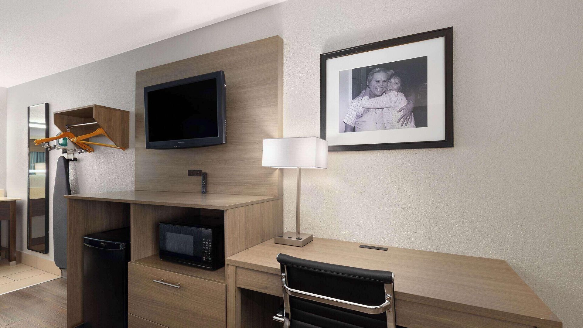 Baymont By Wyndham Airport 2*