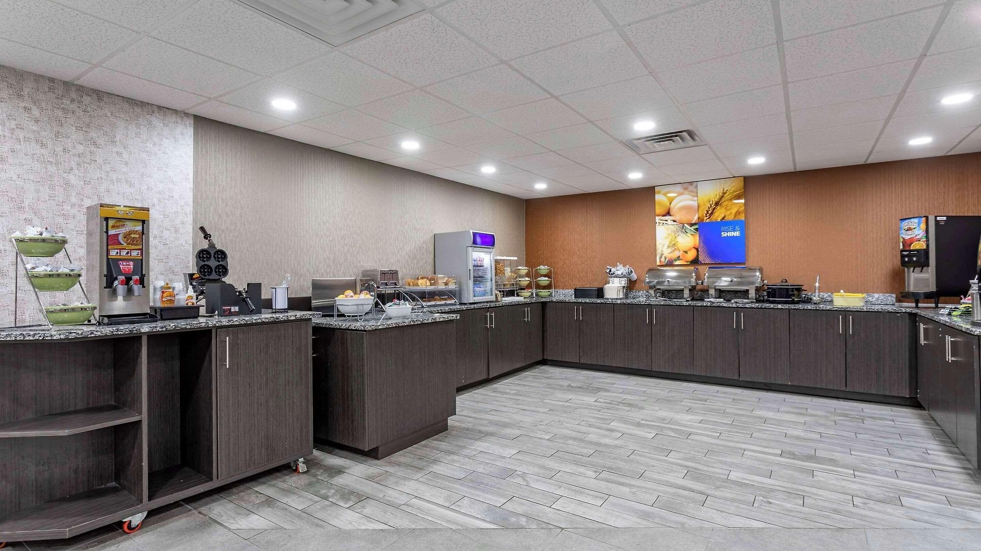 Comfort & Downtown - Stadium Hotel