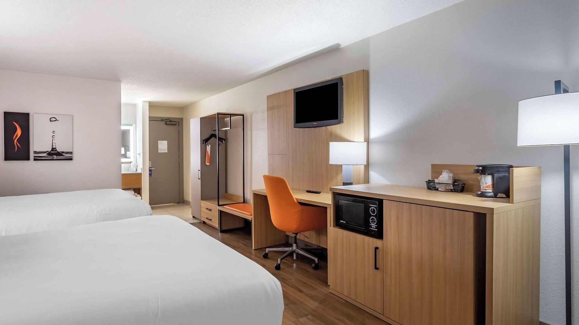 Comfort & Downtown - Stadium Hotel 4*