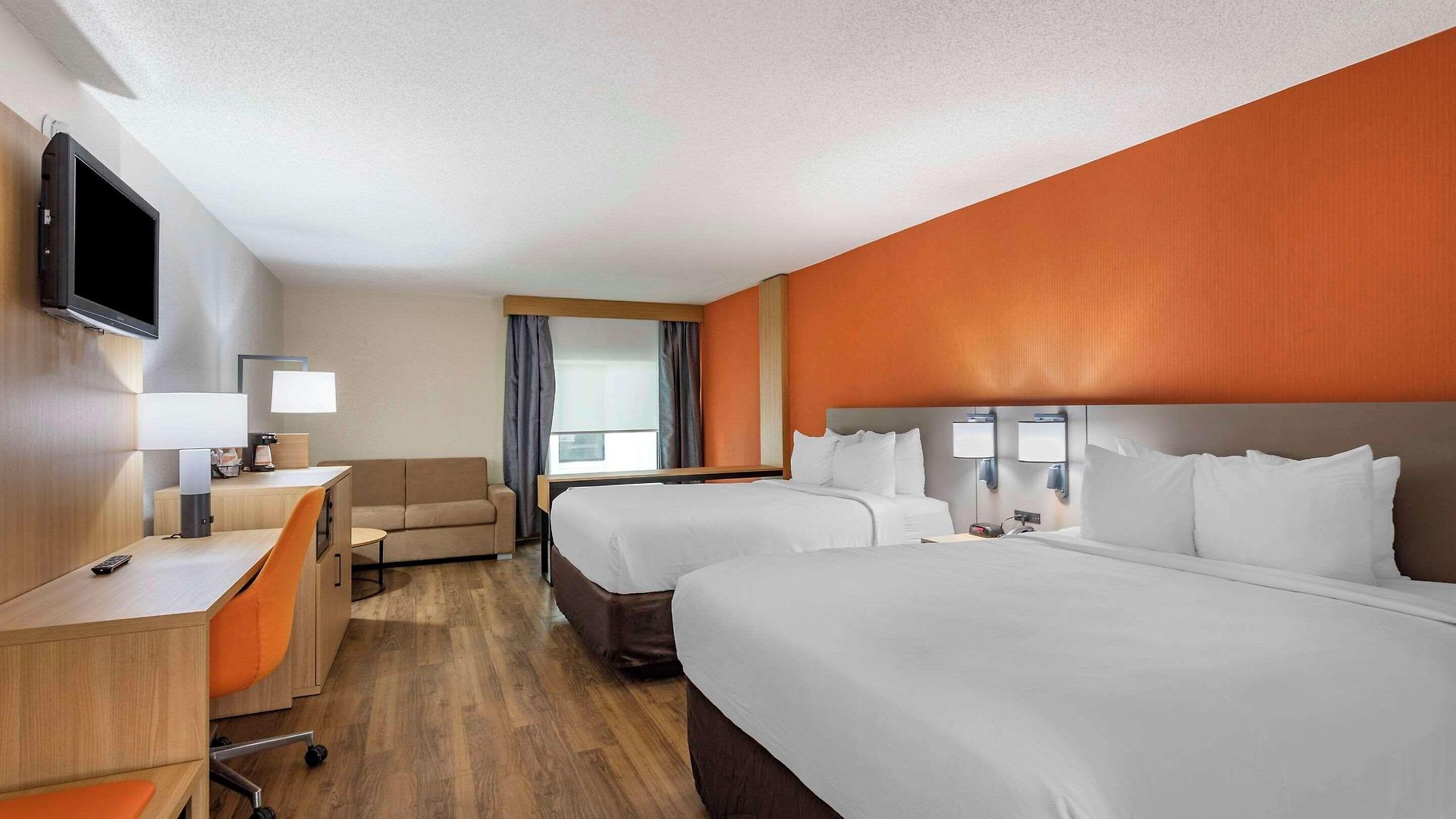Hotel Comfort & Downtown - Stadium 4*