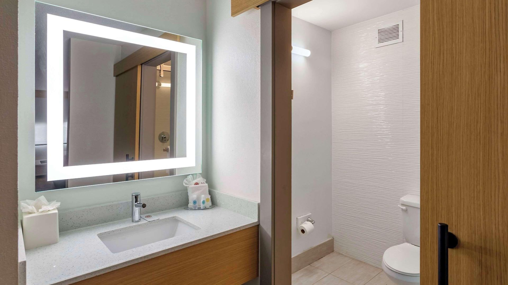 Hotel Comfort & Downtown - Stadium Nashville