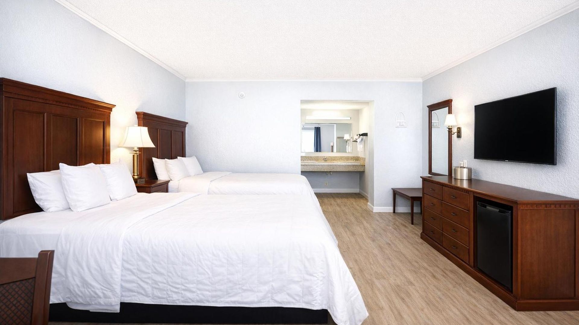 Hotel Quarters & Nashville