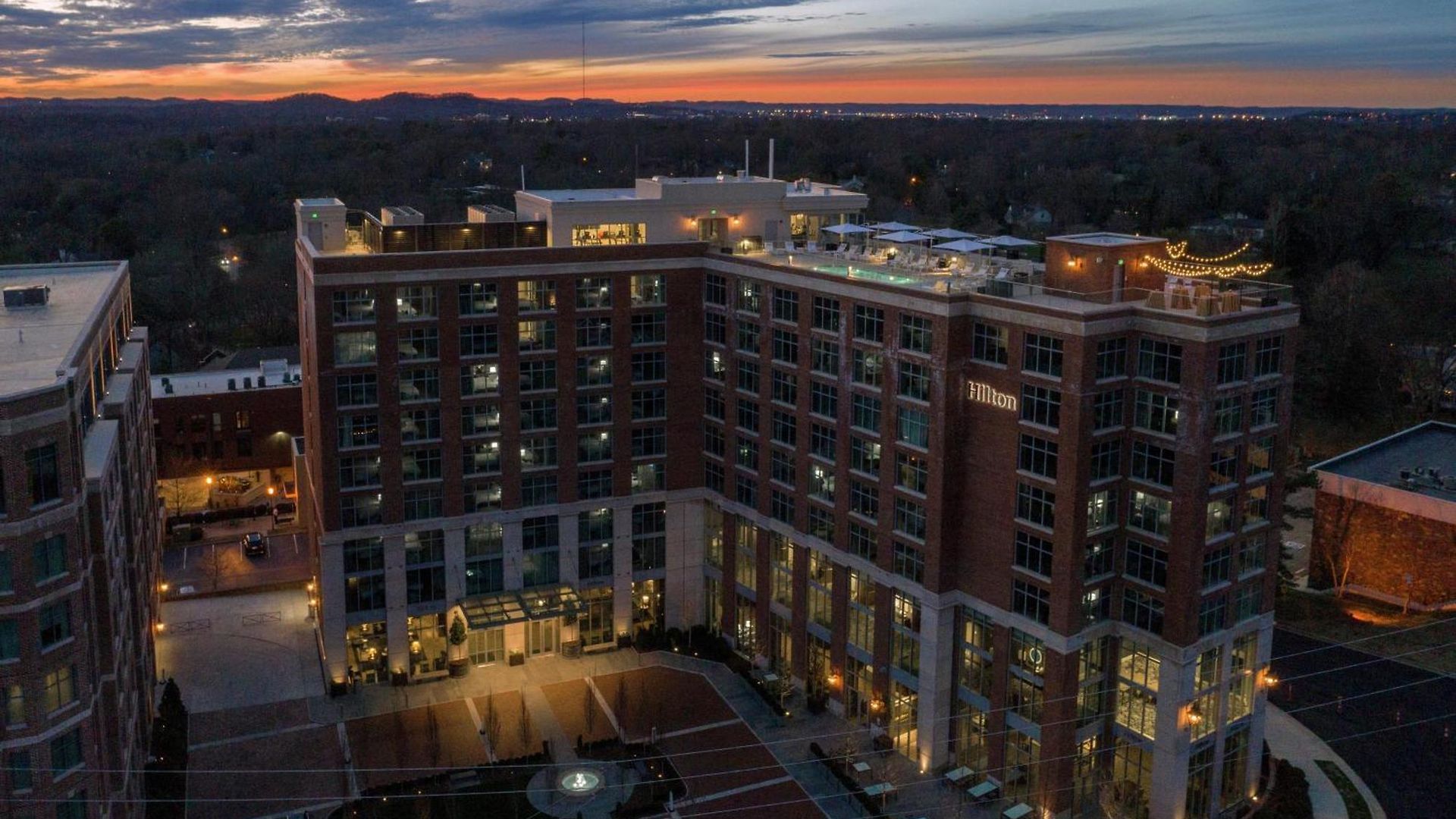 Hilton Hills Hotel 4*