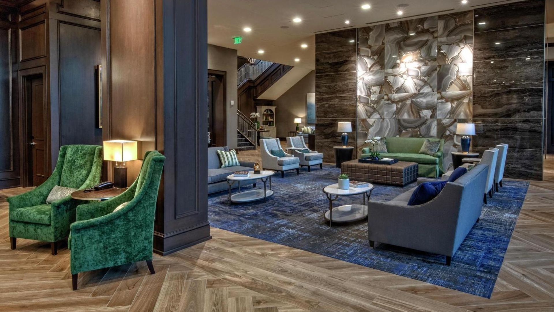 Hotel Hilton Hills