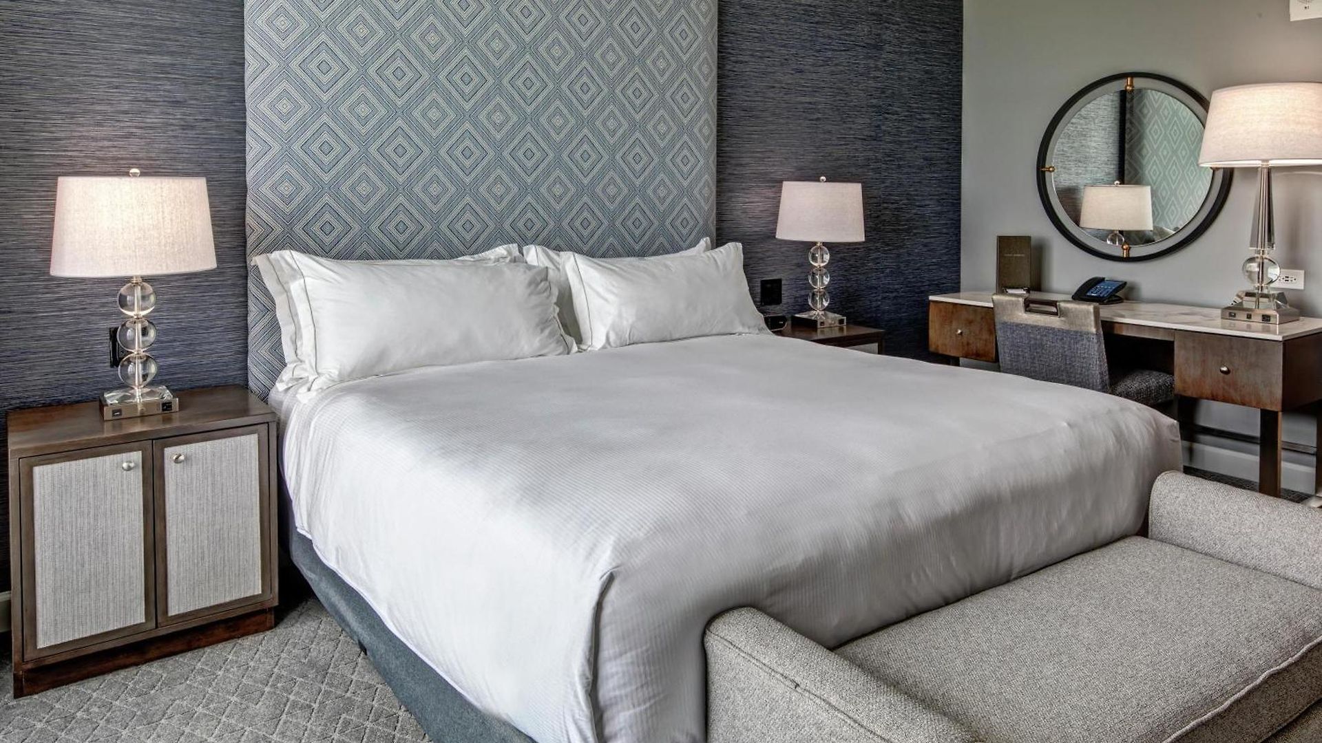 Hilton Hills 4*