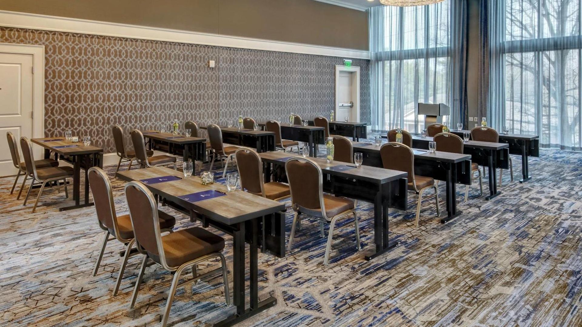 Hilton Hills Hotel 4*