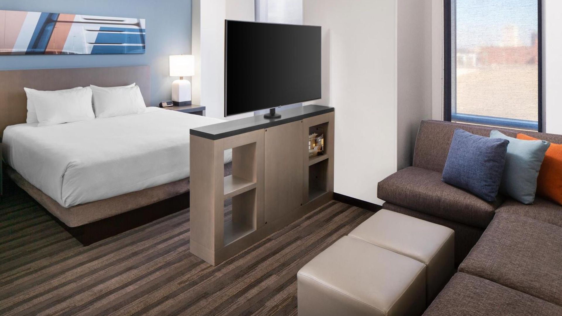 Hyatt House At Vanderbilt 3*