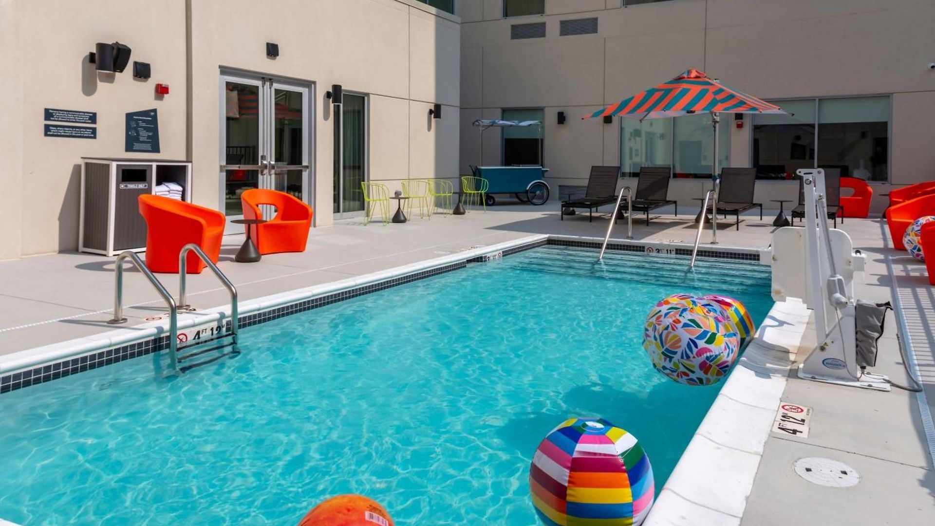 Aloft By Marriott Airport Hotel 3*