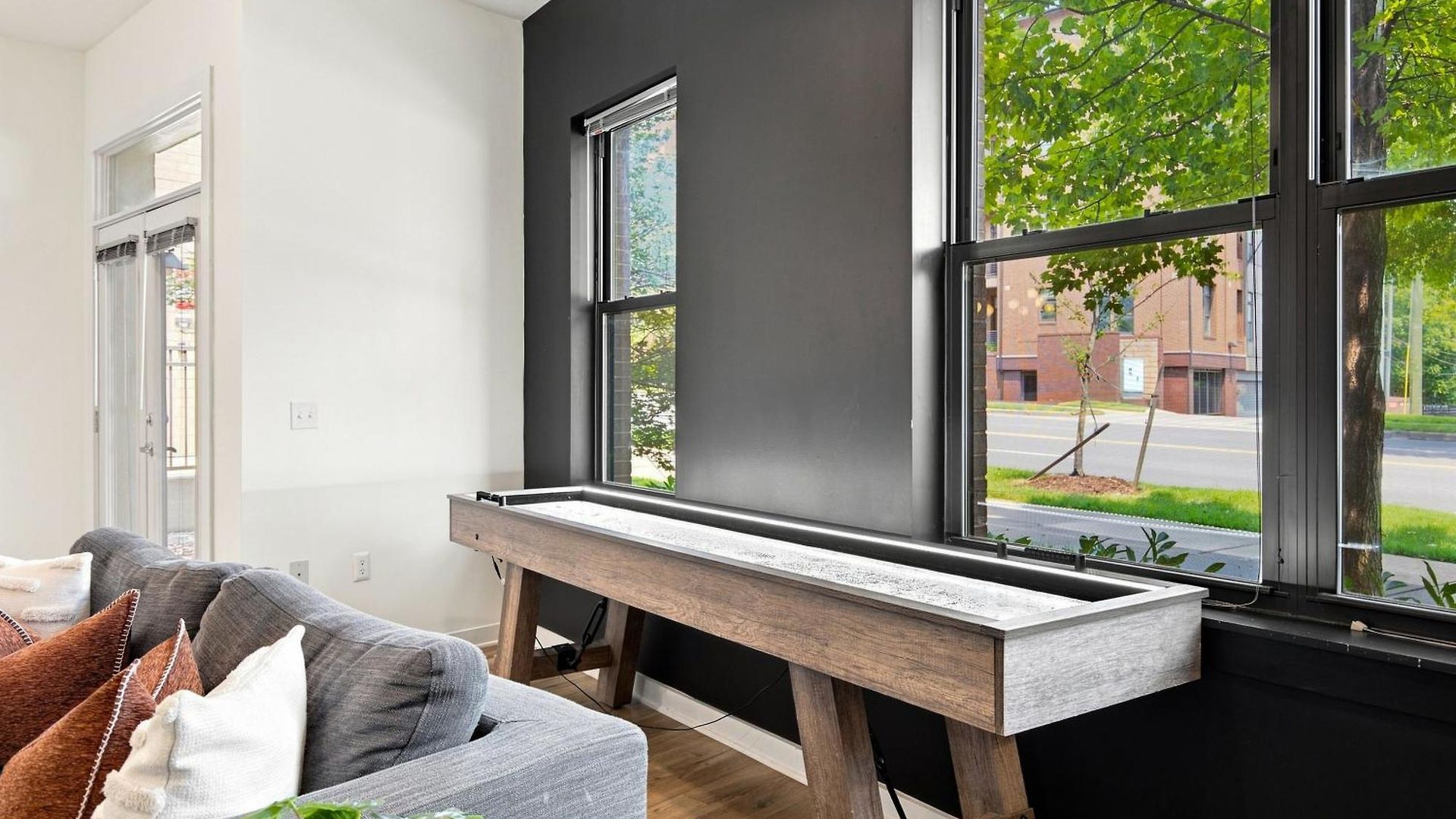Walk To Vanderbilt And Belmont - Shuffle Board And Free Parking Holiday home Nashville