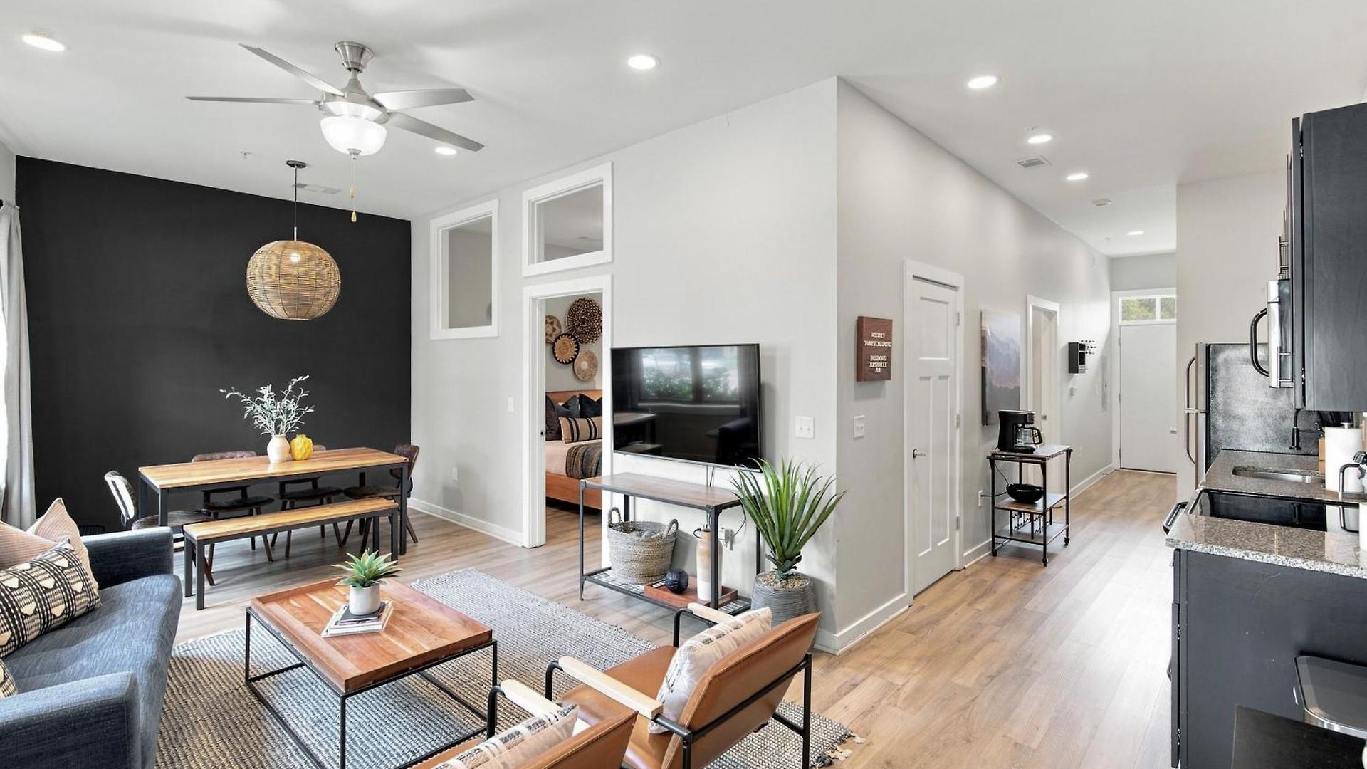 1st Floor & No Steps By Vanderbilt, Belmont & Food Holiday home