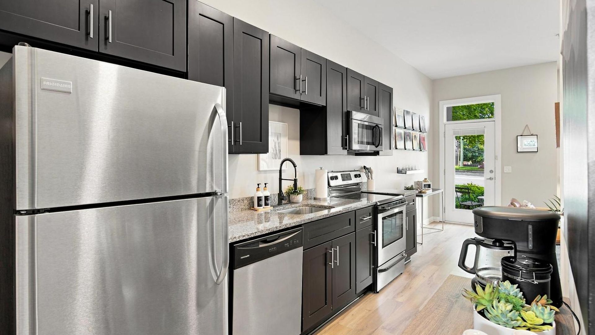 Holiday home 1st Floor & No Steps By Vanderbilt, Belmont & Food