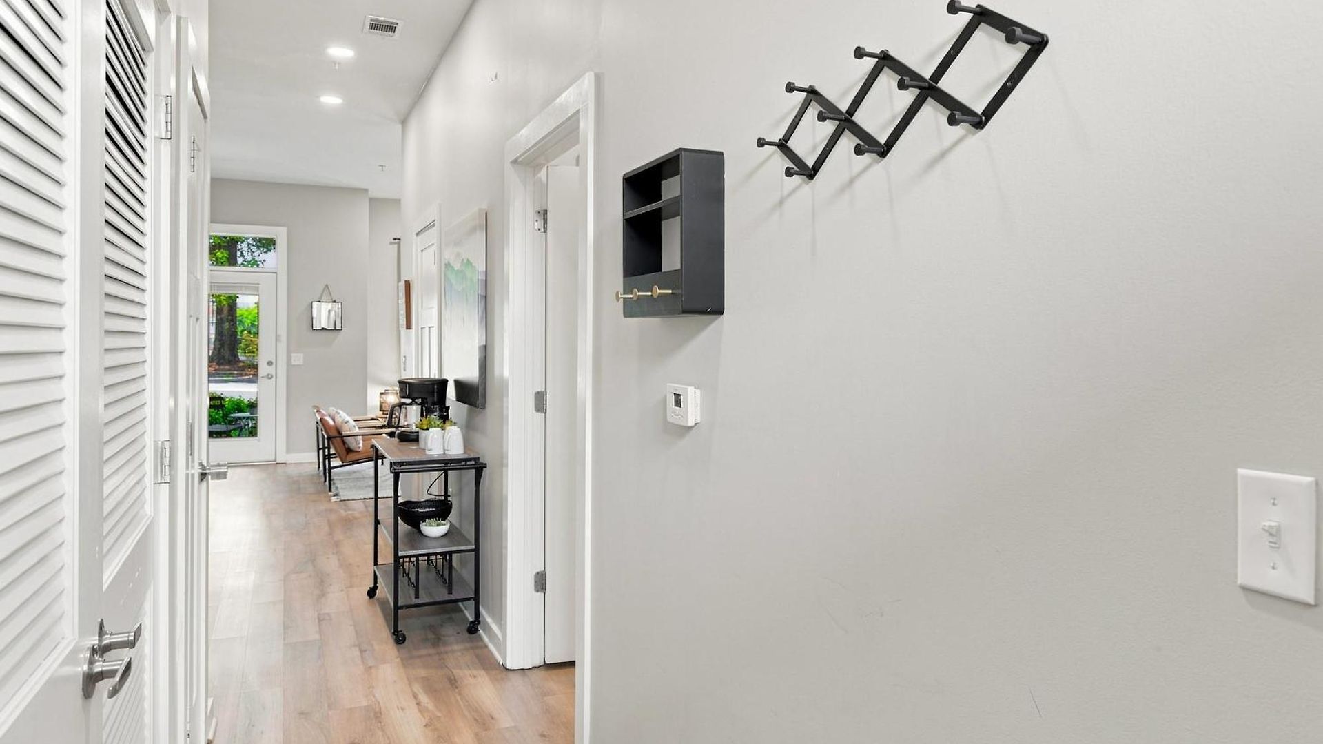 1st Floor & No Steps By Vanderbilt, Belmont & Food *
