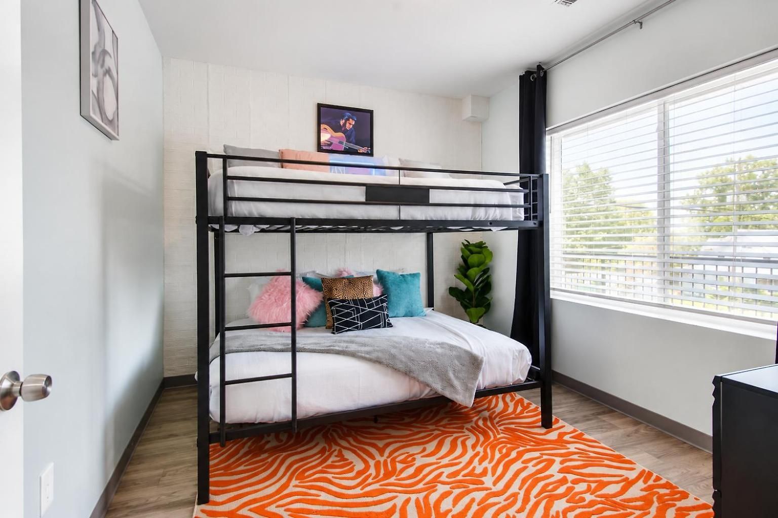 New 4 Bedroom Near Dt Walk To Restaurants Nashville