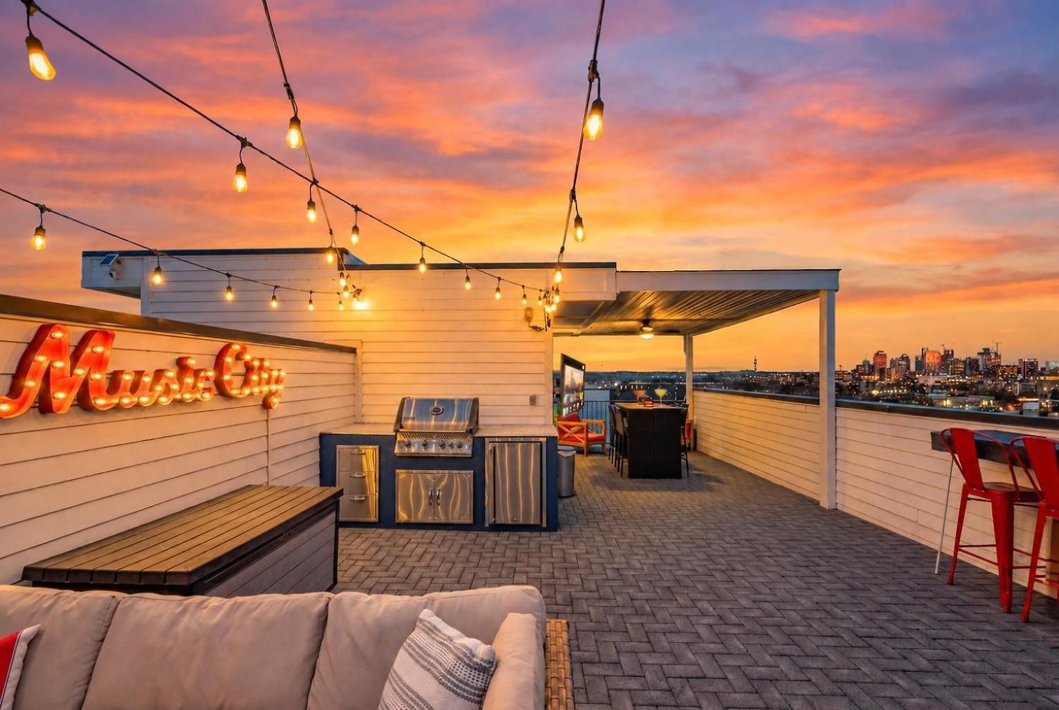New Nashvegas Downtown Rooftop Views 13beds *
