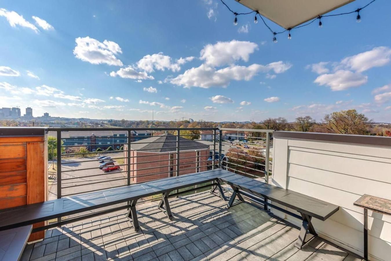 Honky Tonk Game With Rooftop Deck Holiday home