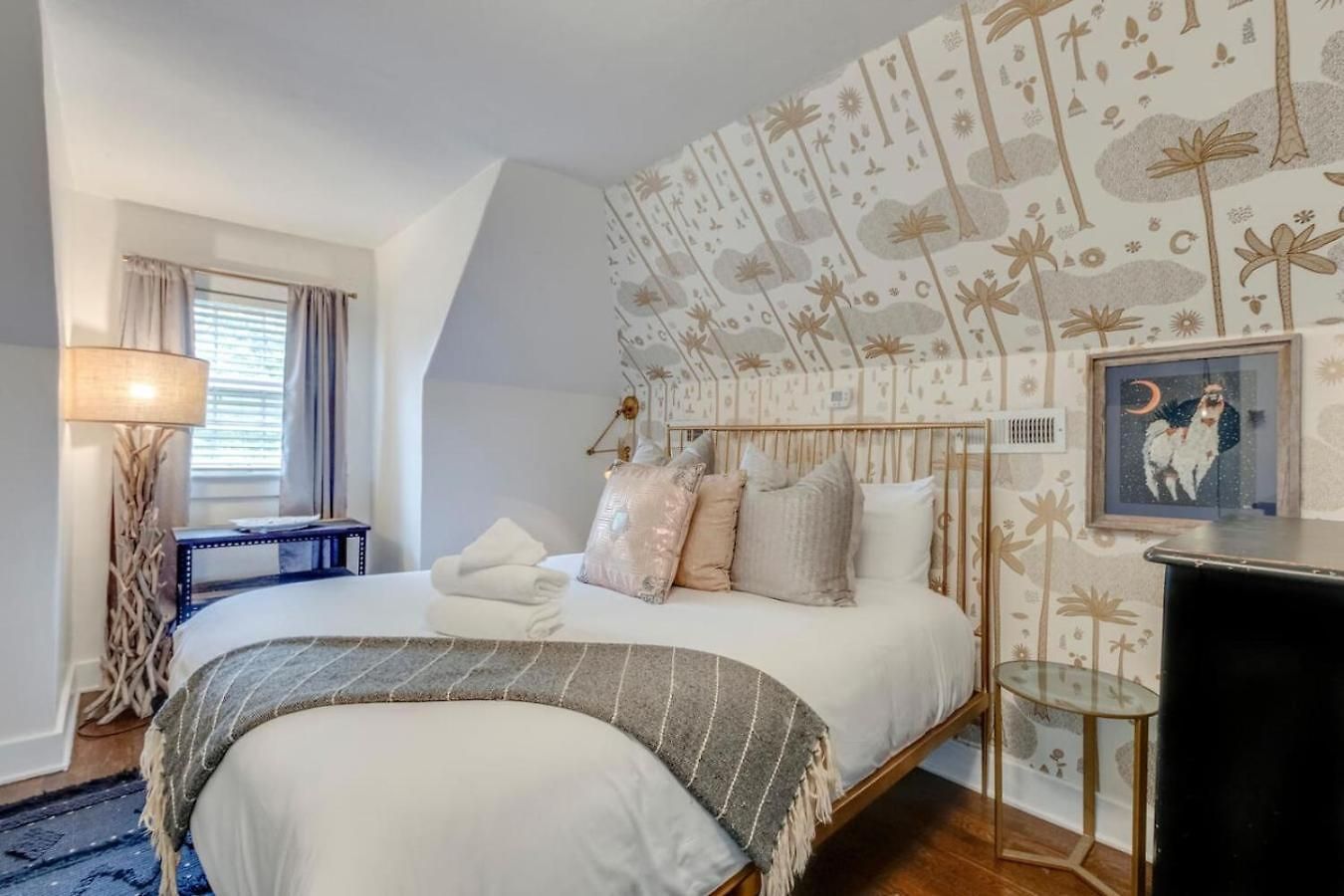 Unique And Stylish East 3 Bedroom 2.5 Bath Nashville